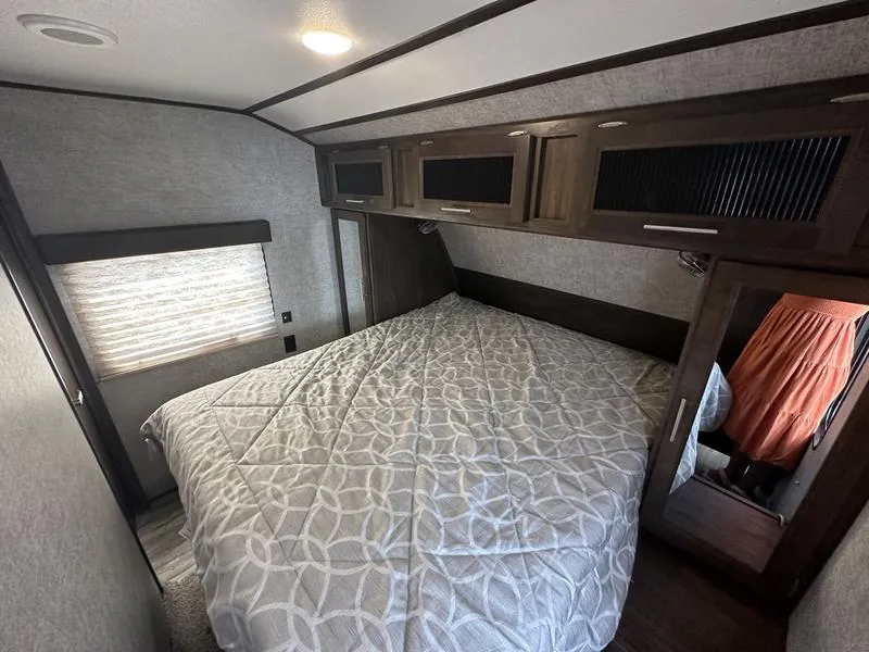2019 Forest River Cherokee Alpha Wolf 26DBH-L, Photos photo 26