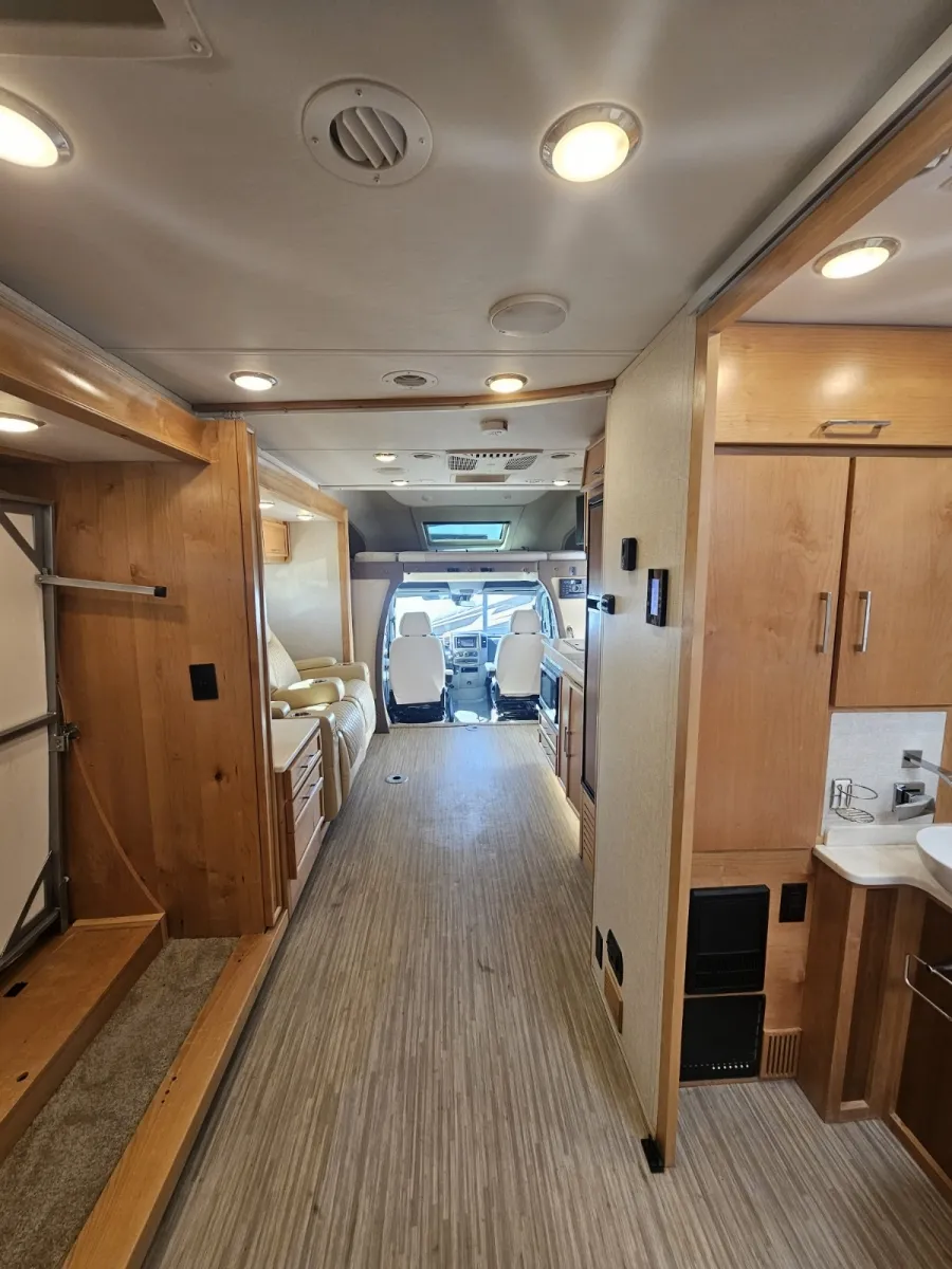 2018 Tiffin Wayfarer 24 FW, Photos photo 26