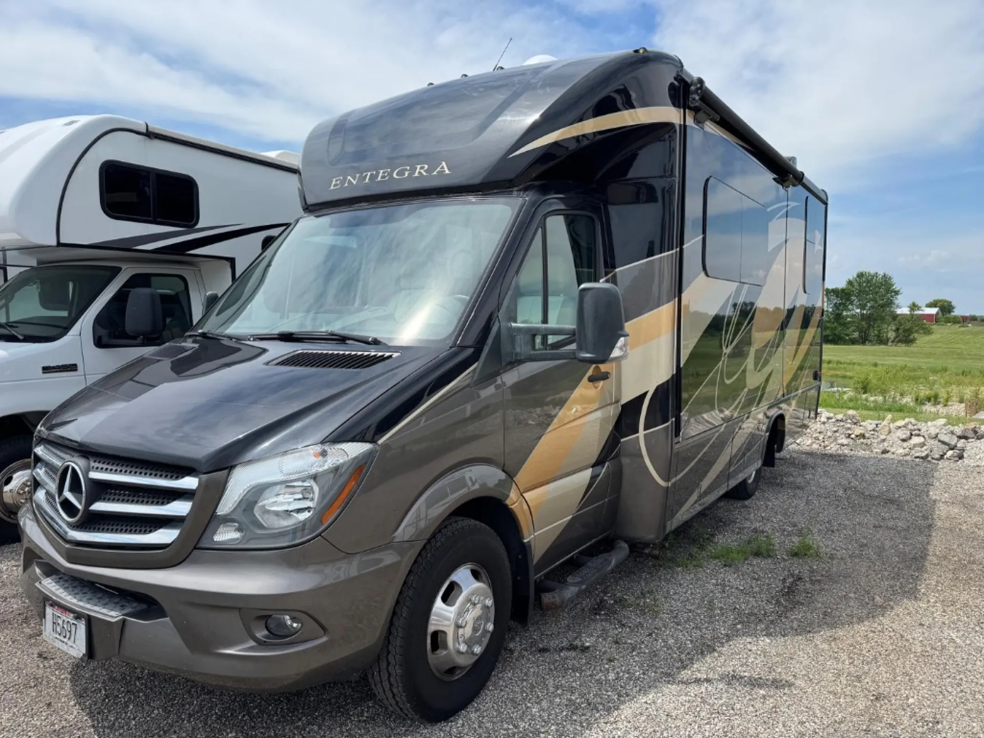 2019 Entegra Coach Qwest 24A - Photo 2