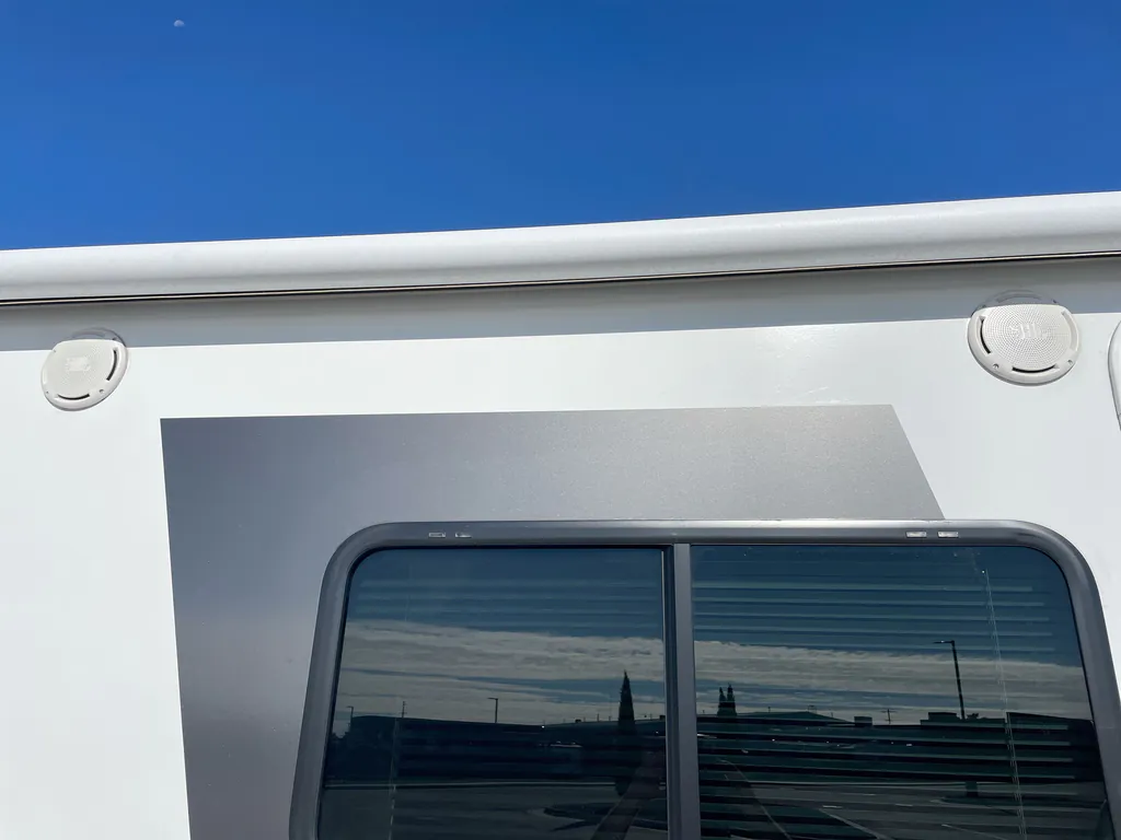 2027 Winnebago Micro Minnie 2108DS, Photos photo 34