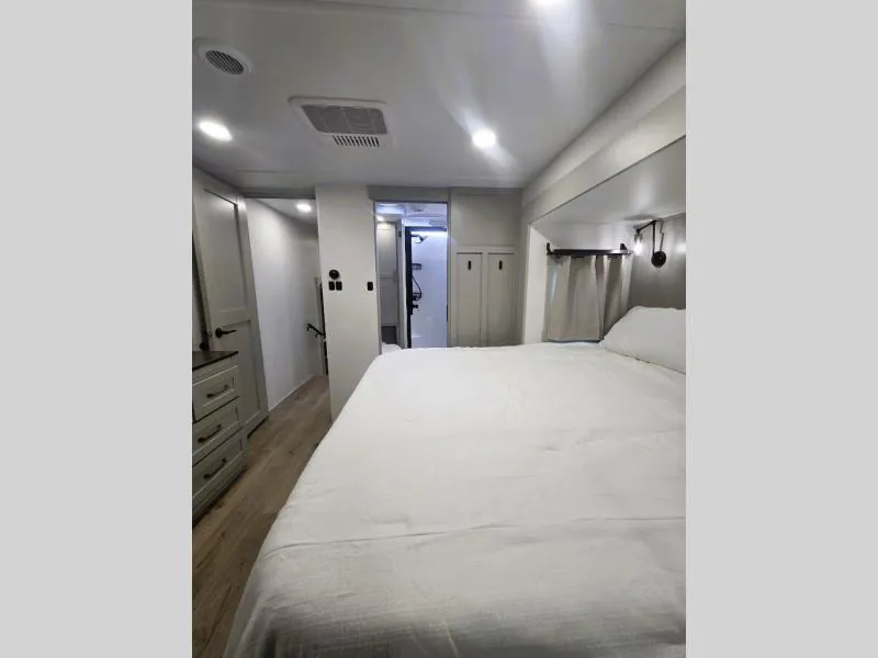 2026 Brinkley Model Z 3420, Photos photo 24