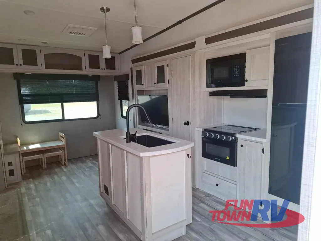 2023 Forest River Cardinal Red 36MB, Photos photo 10