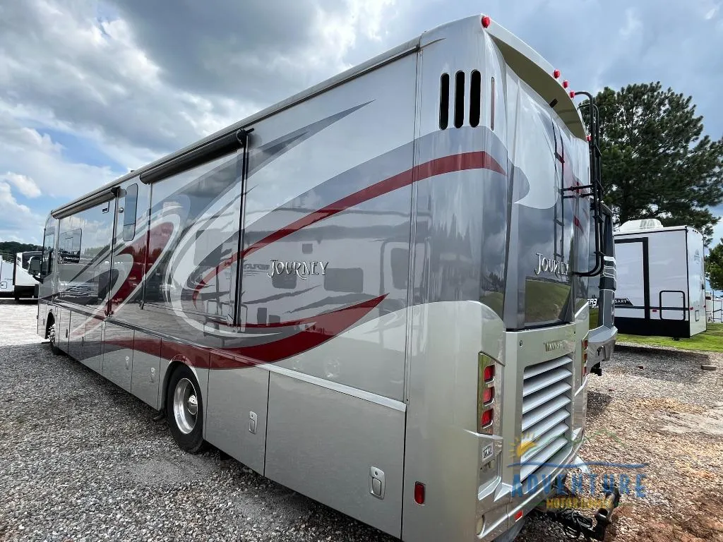 2018 Winnebago Journey 40J - Photo 4
