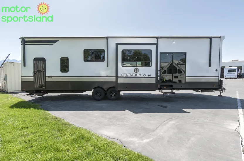 2025 CrossRoads Hampton 388FKL - Photo 3