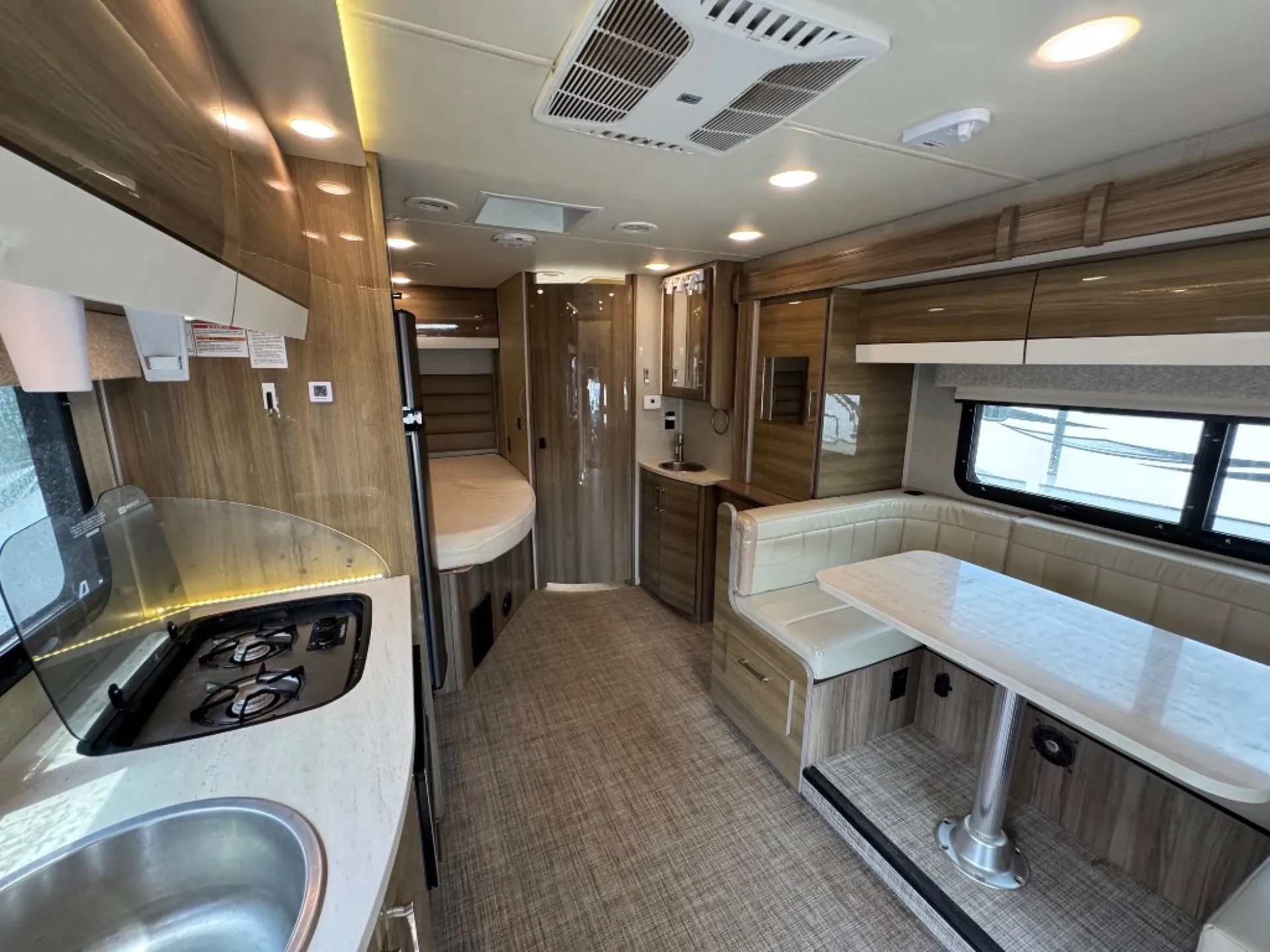2019 Entegra Coach Qwest 24A dealer photo 9 from Markquart RV