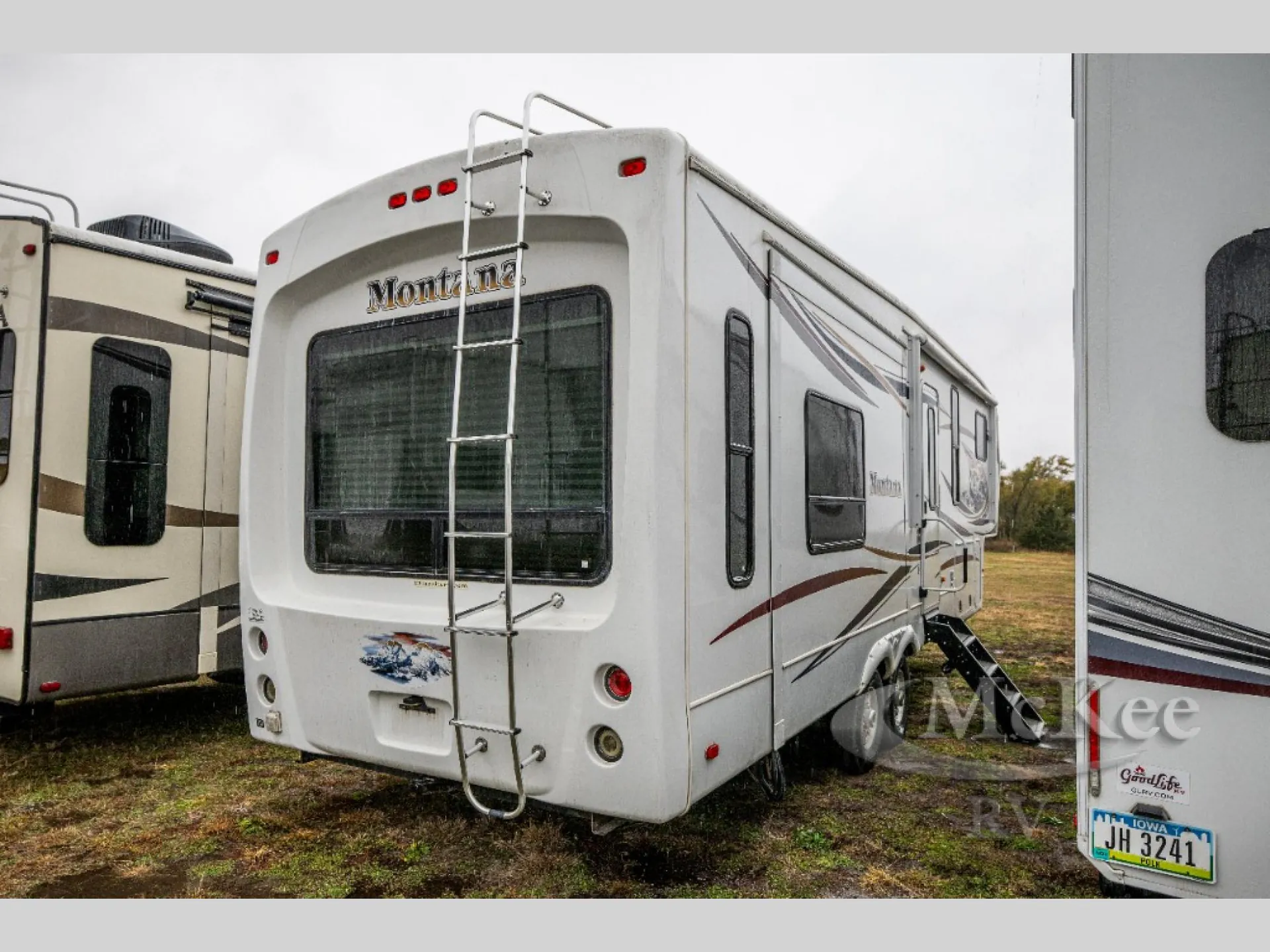2011 Keystone Montana 3100RL - Photo 4