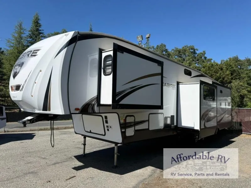 2022 Forest River Sabre 36BHQ - Photo 4