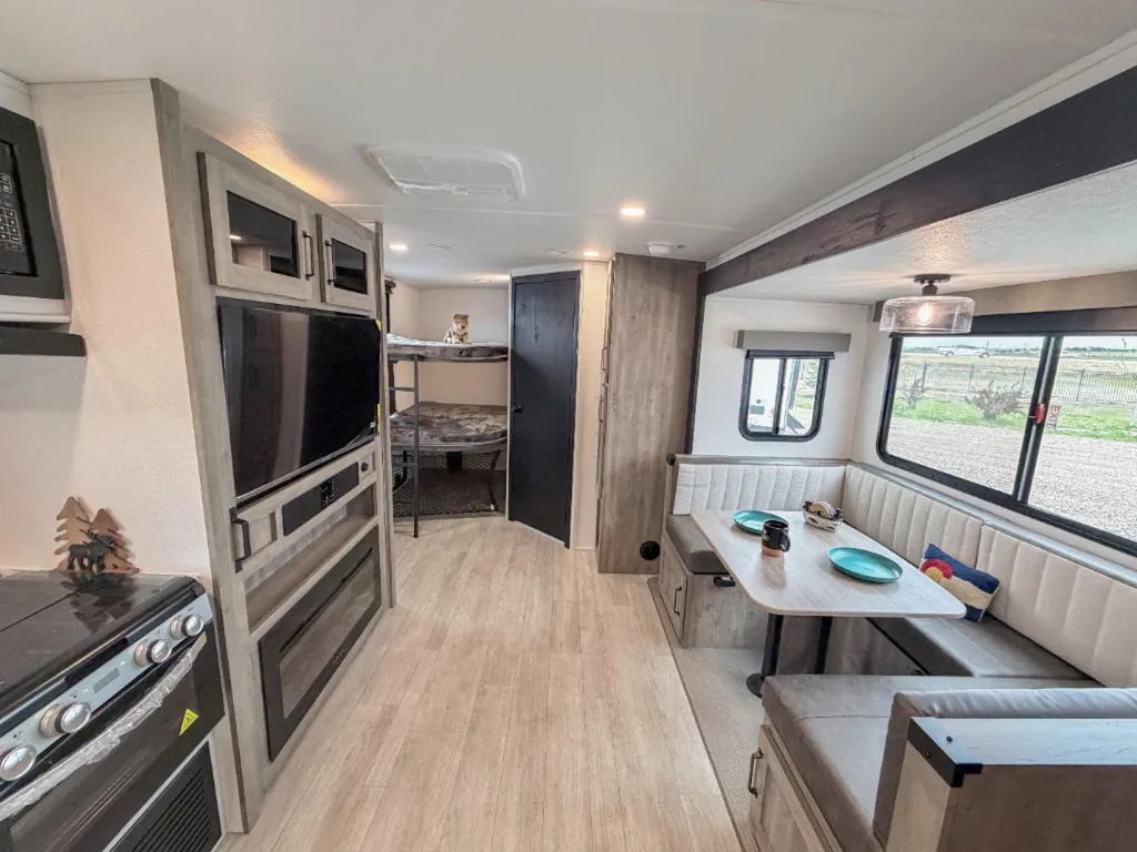 2026 Forest River Solaire 2430BHS, Photos photo 7