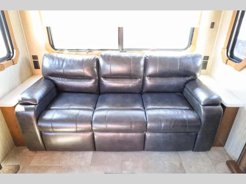 2018 Heartland Big Country Used    3560 SS - Photo 4