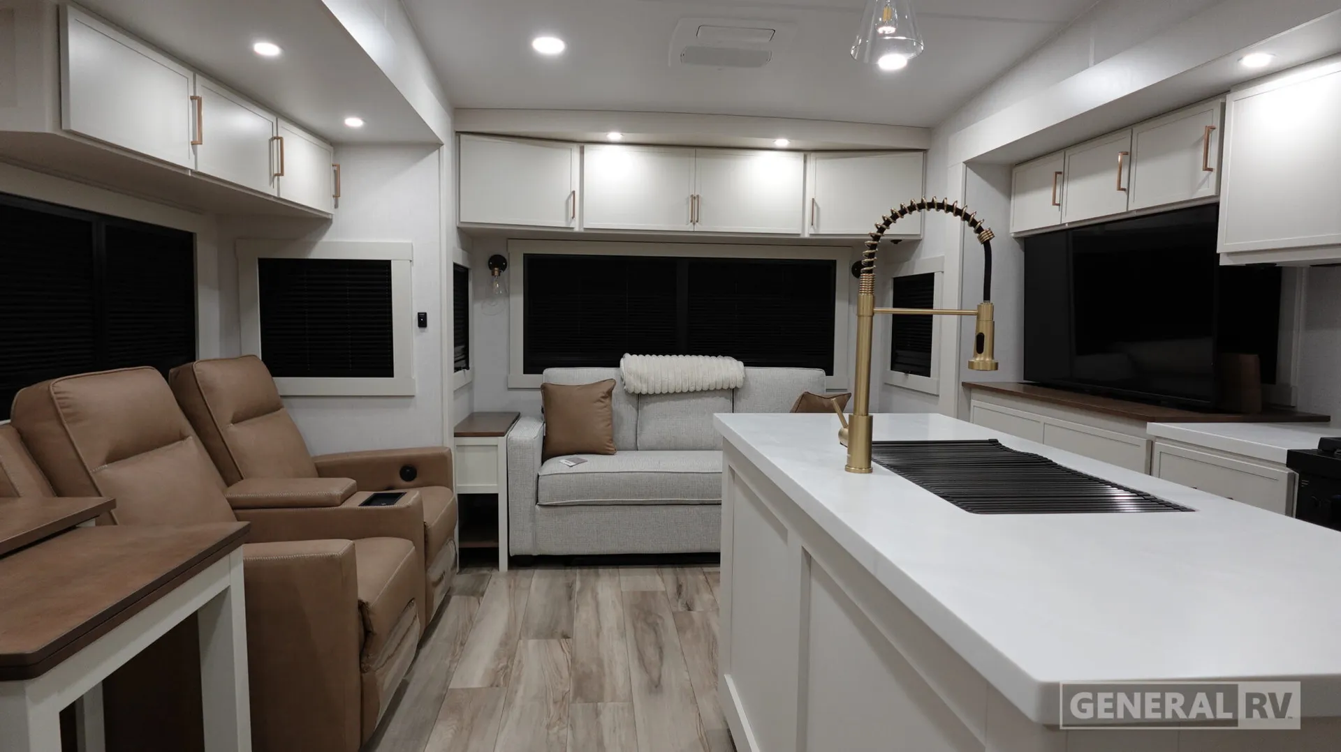 2027 Brinkley Model Z 2900 - Photo 3