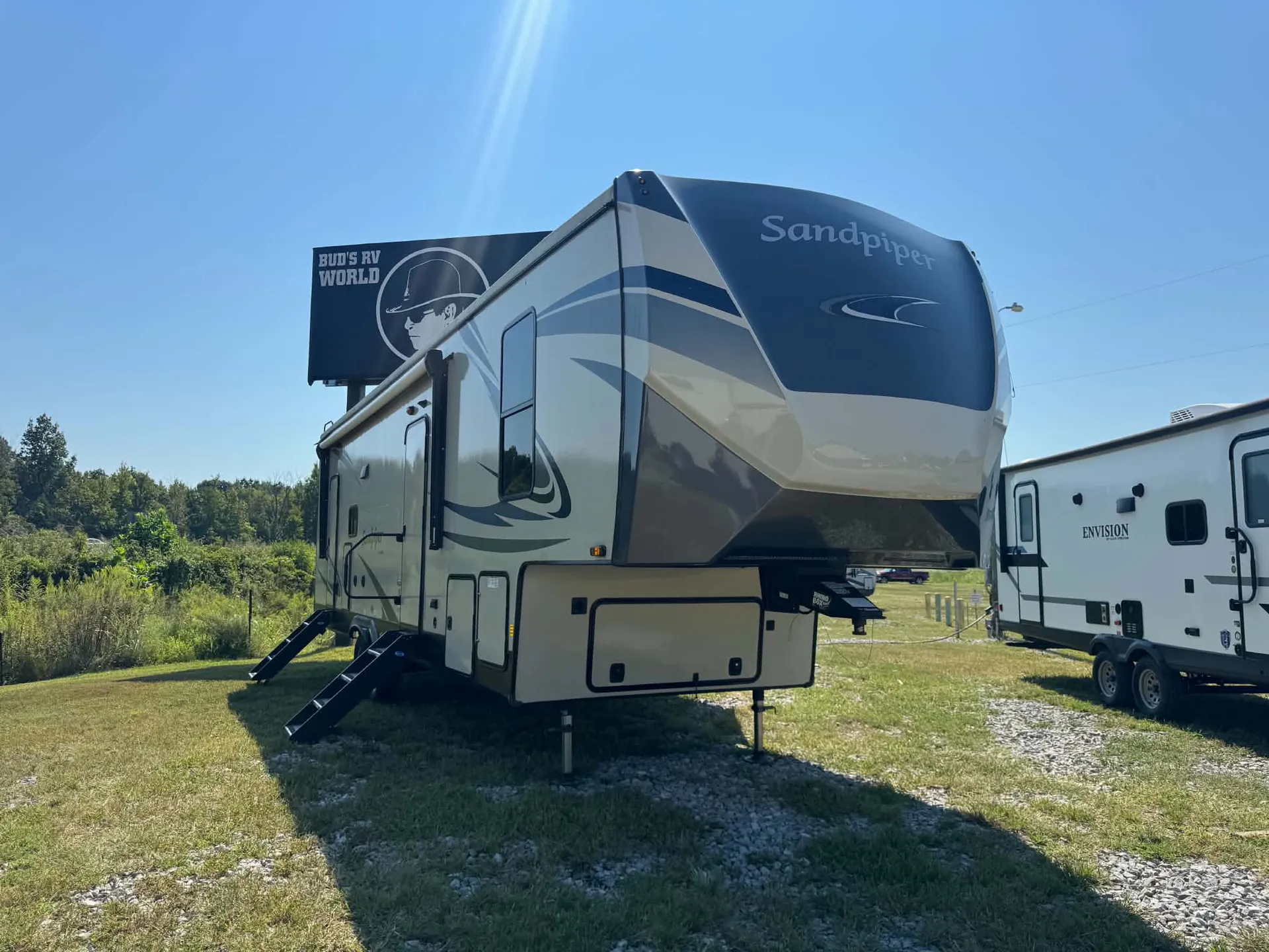 2022 Forest River Sandpiper 3330BH dealer photo 1 from Bud's RV World
