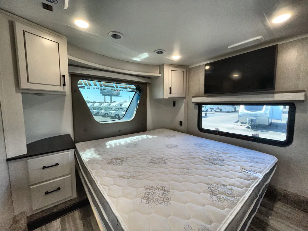 2024 Jayco Seismic Luxury Series 4113, Photos photo 15