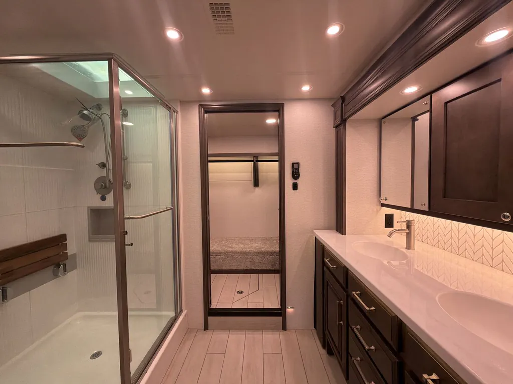 2026 Entegra Coach Aspire 44D, Photos photo 23