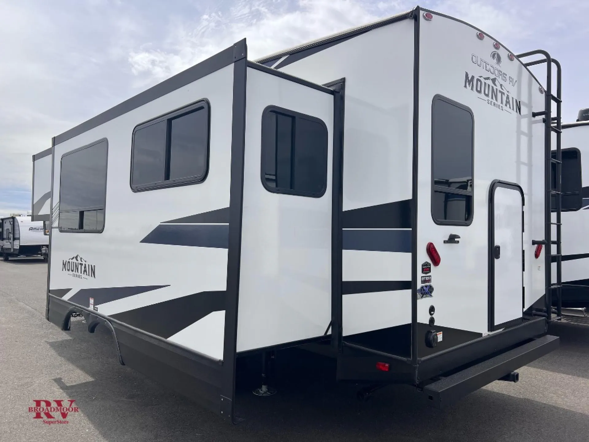 2026 Outdoors RV Glacier Peak Mountain Series F27MKS - Photo 4