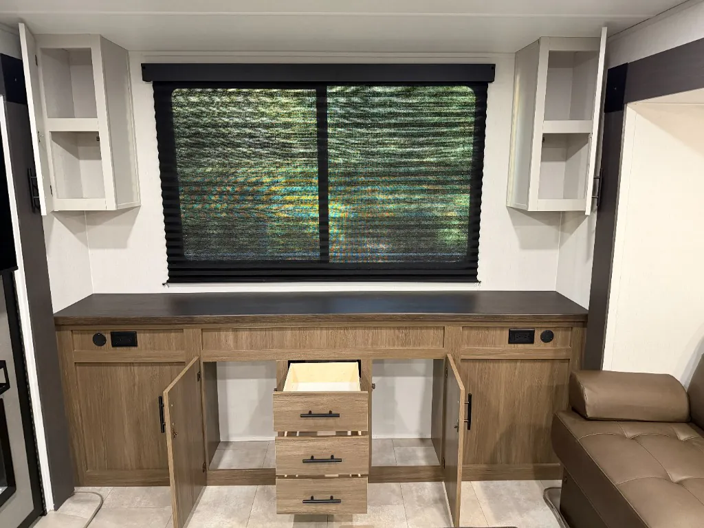 2027 Forest River Tracer 286RL, Photos photo 15