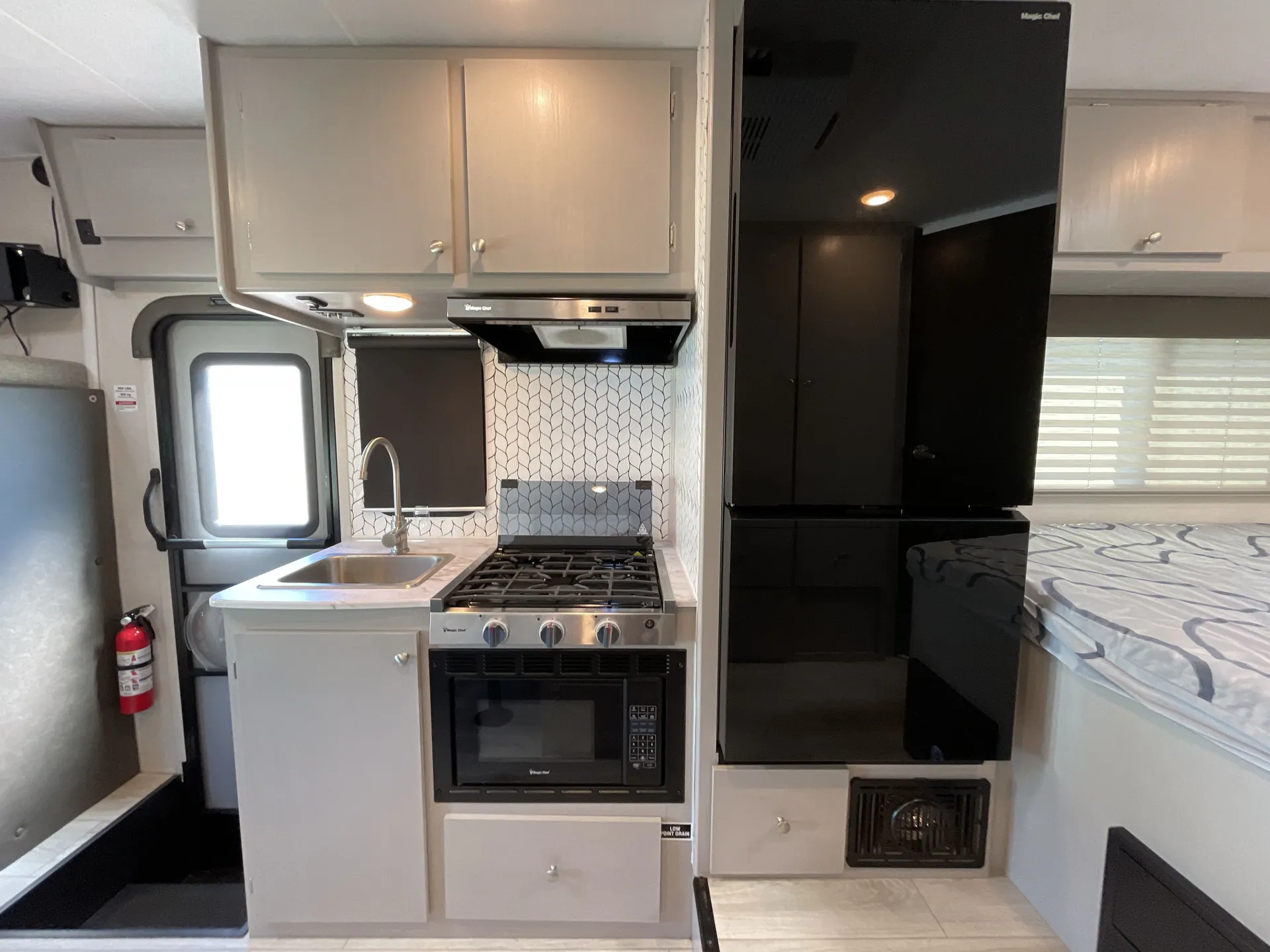 2025 Coachmen Freelander 21QSS — living area main
