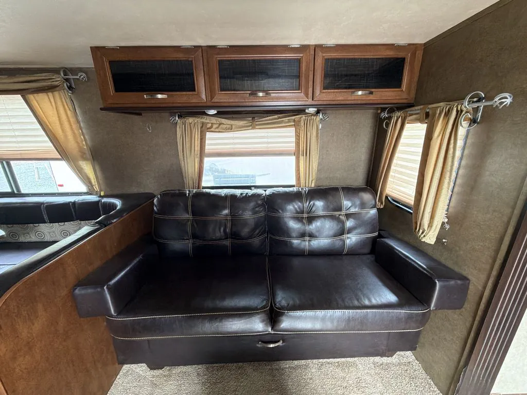 2016 Forest River Vibe 272BHS, Photos photo 12