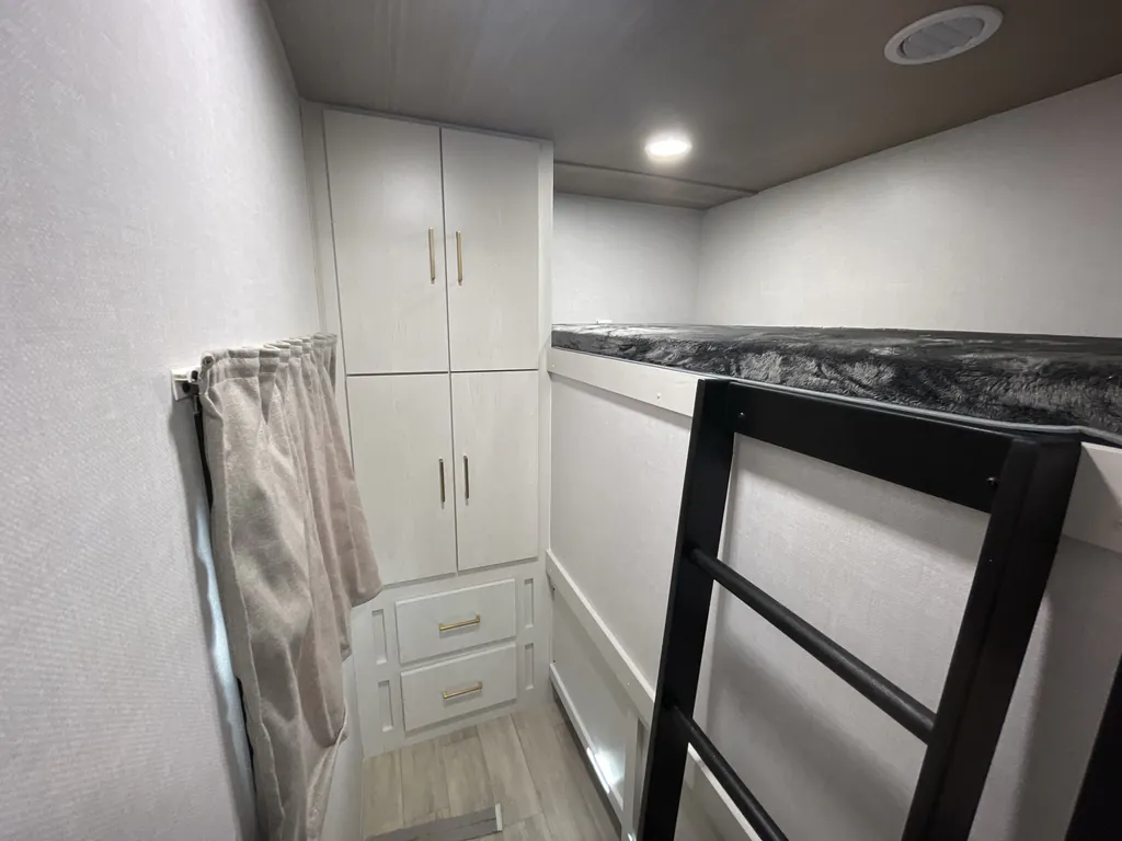 2027 Forest River Vibe 2900KB, Photos photo 17