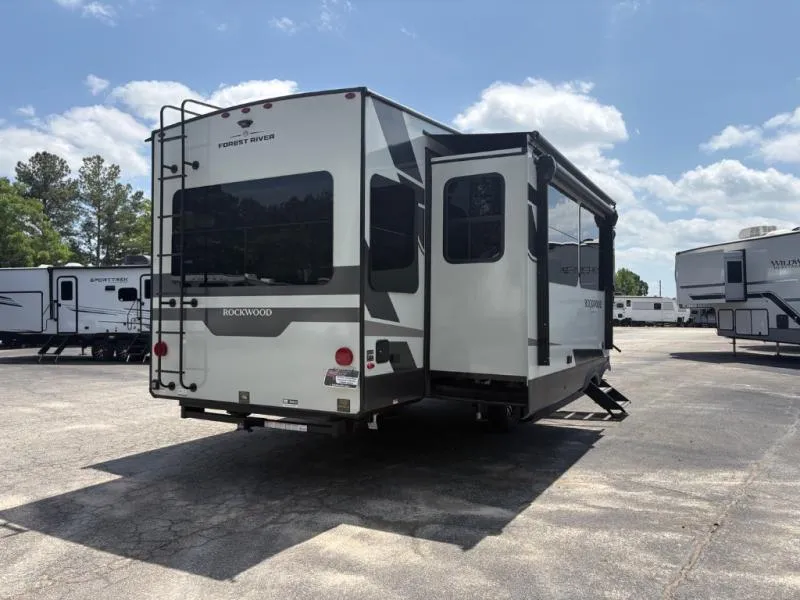 2026 Forest River Rockwood Signature 361RL - Photo 4