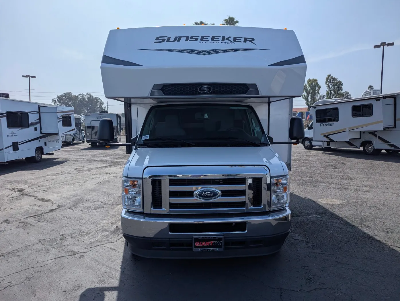 2024 Forest River Sunseeker 2850S LE - Photo 3