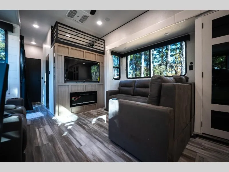2026 Jayco Jay Flight Bungalow 404LOFT DS - Photo 3