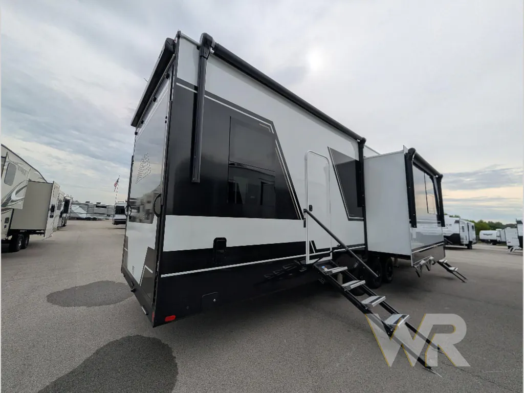 2027 Brinkley Model G 3970, Photos photo 8