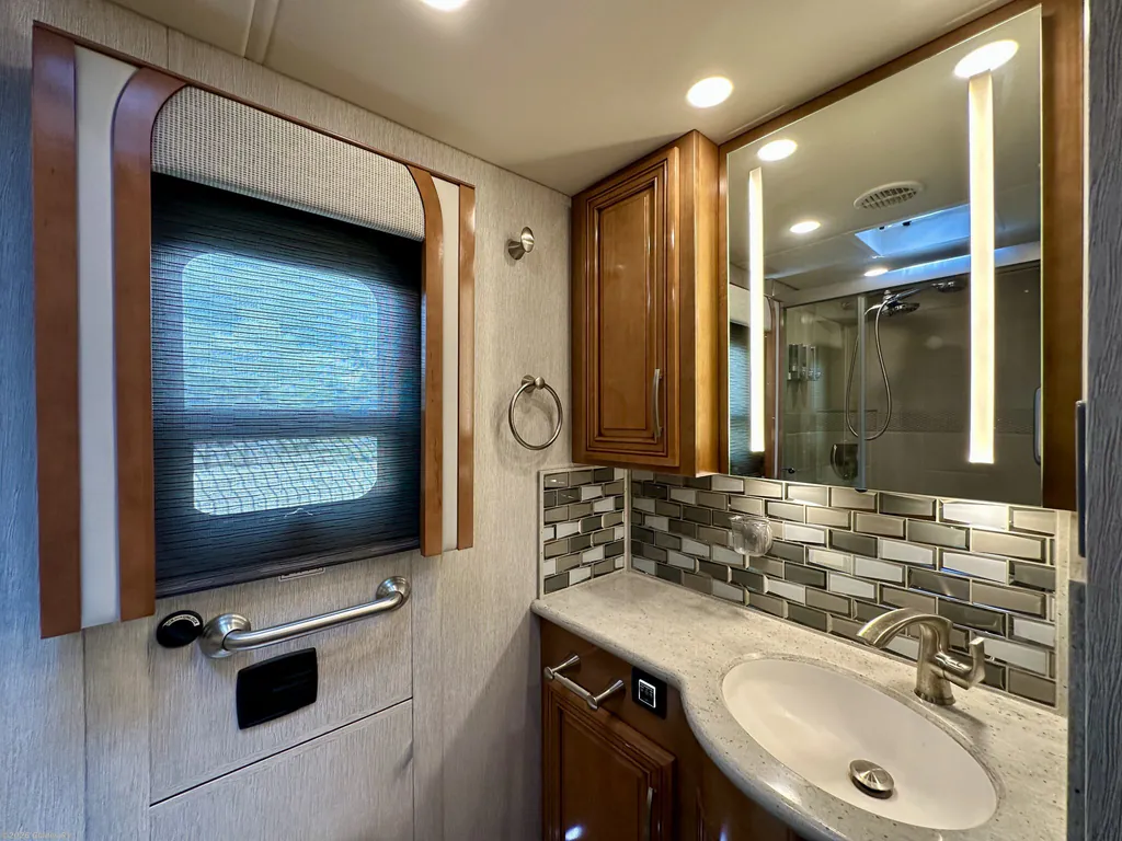 2021 Newmar New Aire 3543, Photos photo 10