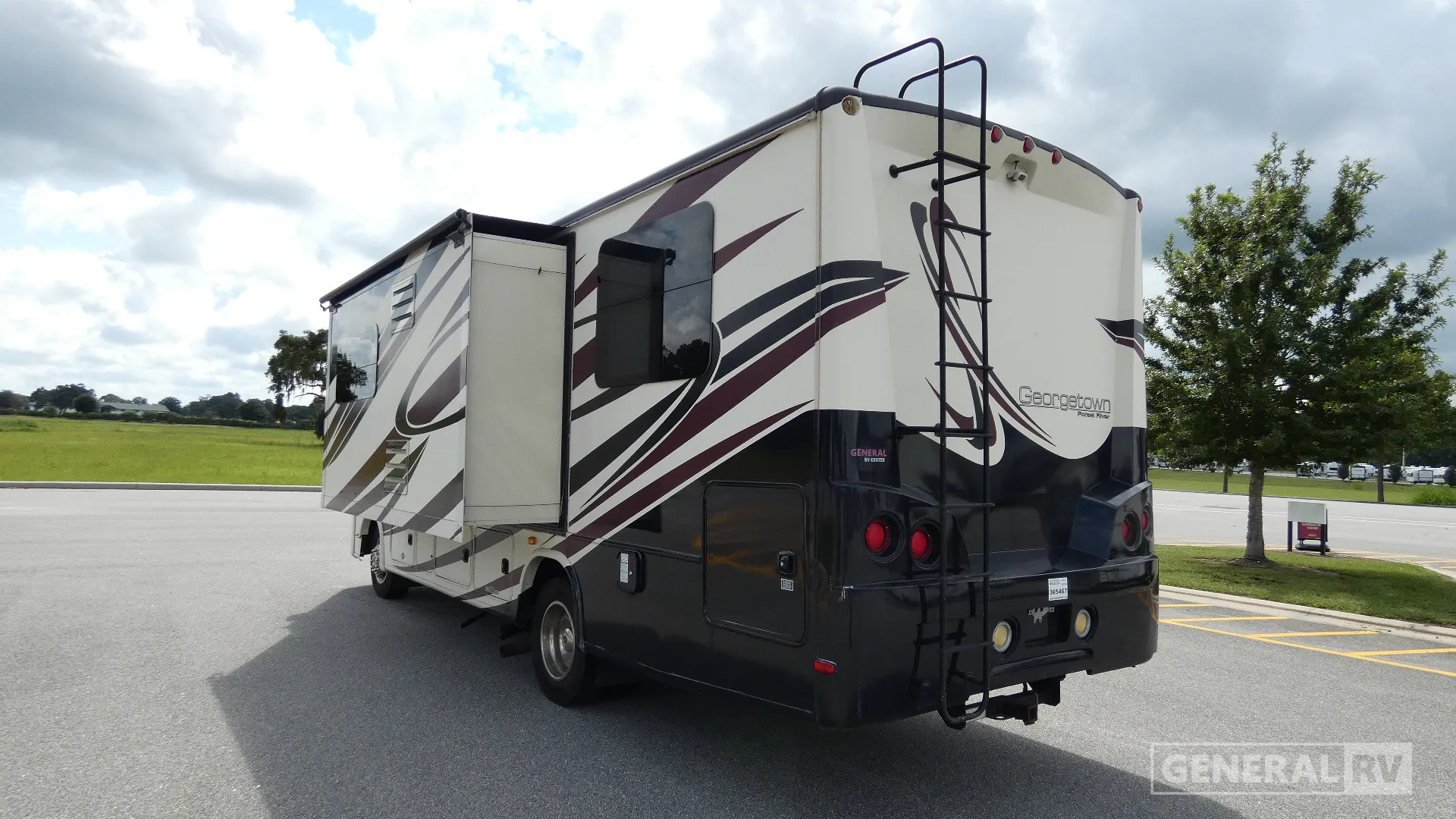 2015 Forest River Georgetown 270S - Photo 4