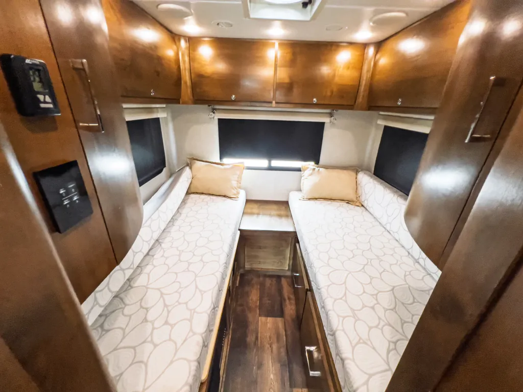 2019 Tiffin Wayfarer 24 TW, Photos photo 12