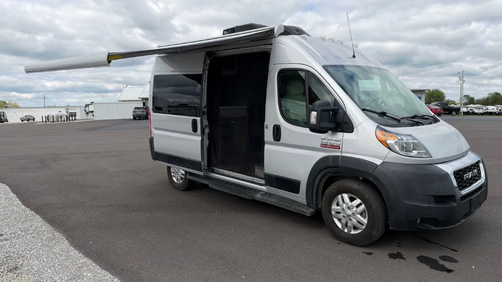 2022 Thor Motor Coach Rize 18M - Photo 4
