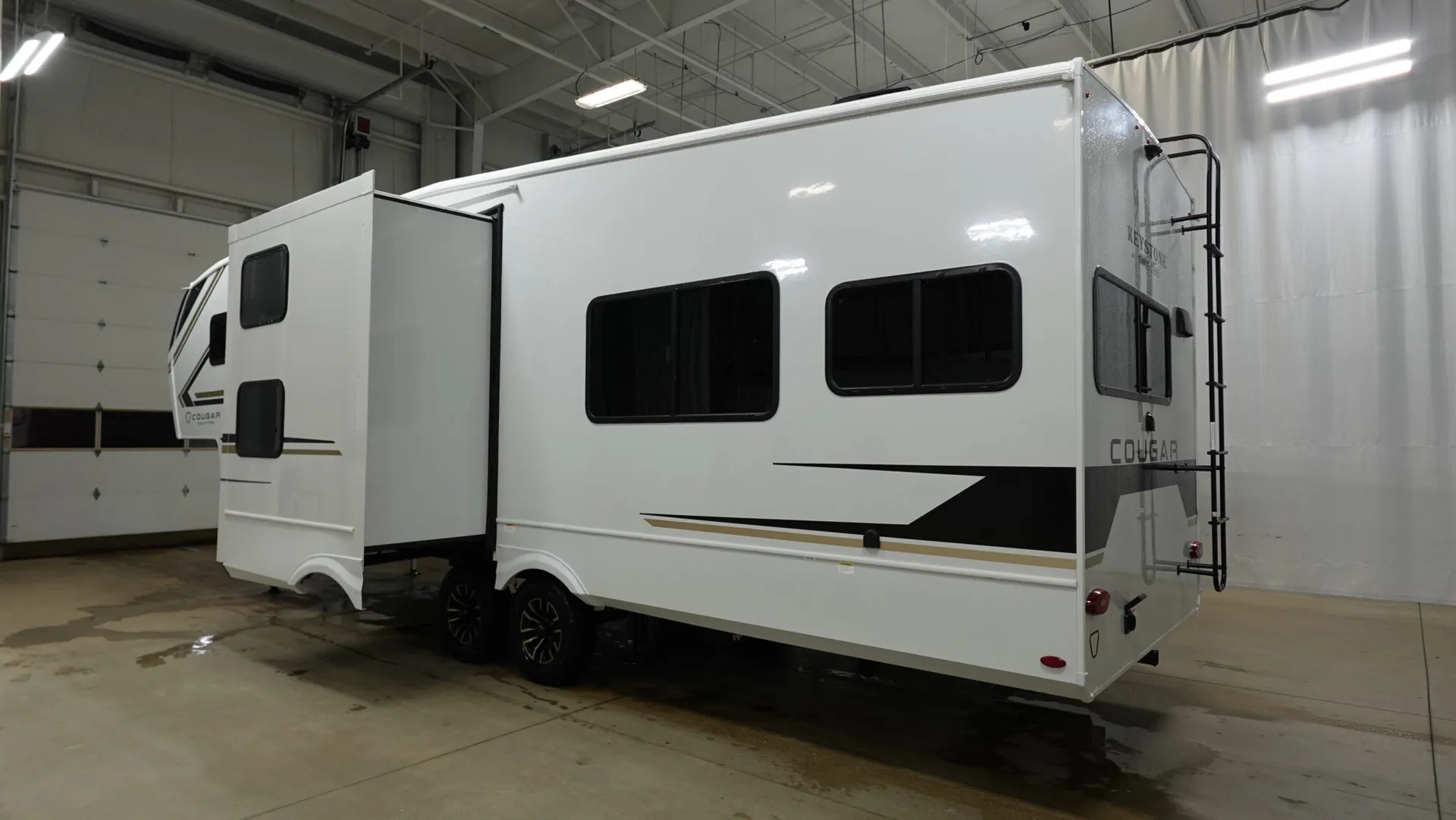 2026 Keystone Cougar Half-Ton 29MBD - Photo 4
