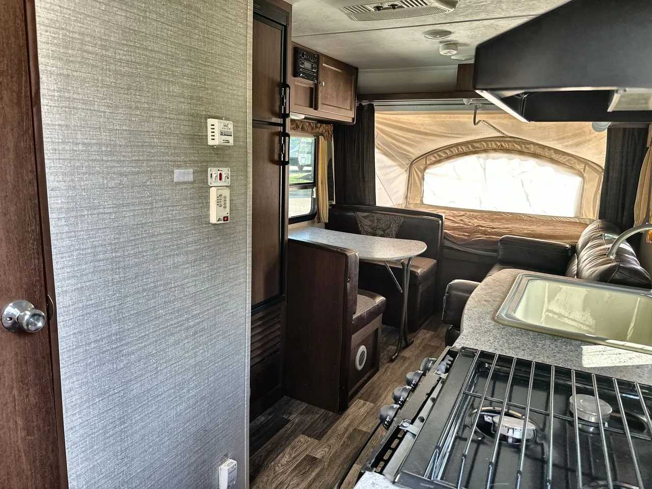 2017 Keystone Bullet Crossfire 1650EX - Photo 4