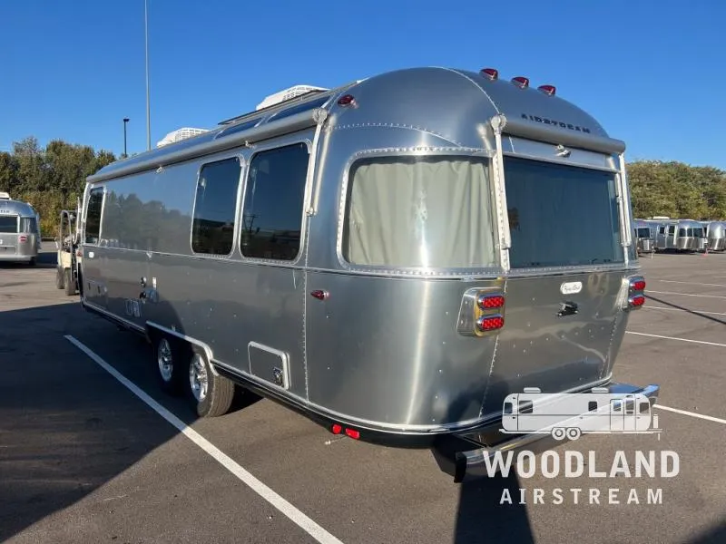 2026 Airstream Flying Cloud 27FB - Photo 4