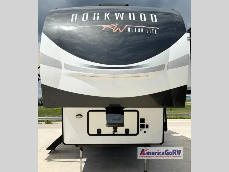 2021 Forest River Rockwood Ultra Lite 2898KS - Photo 4