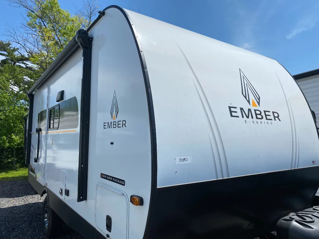 2026 Ember RV E-Series 18RBE - Photo 3