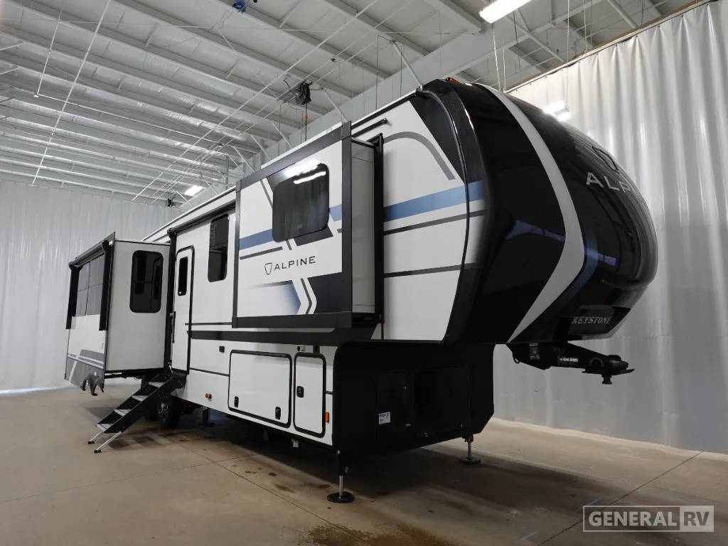 2026 Keystone Alpine 3303CK - Photo 2