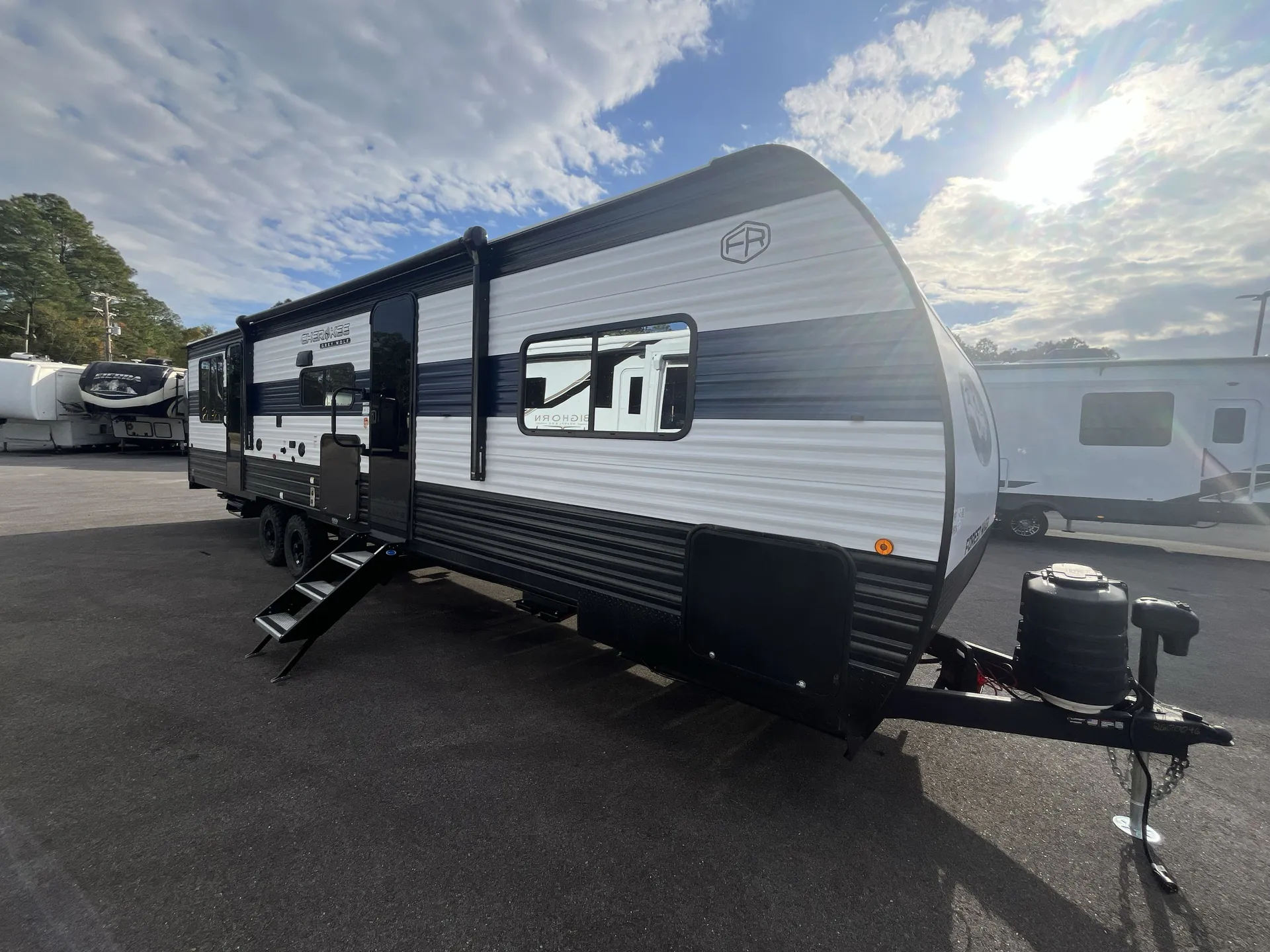 2026 Forest River Cherokee Grey Wolf 28RRT - Photo 2