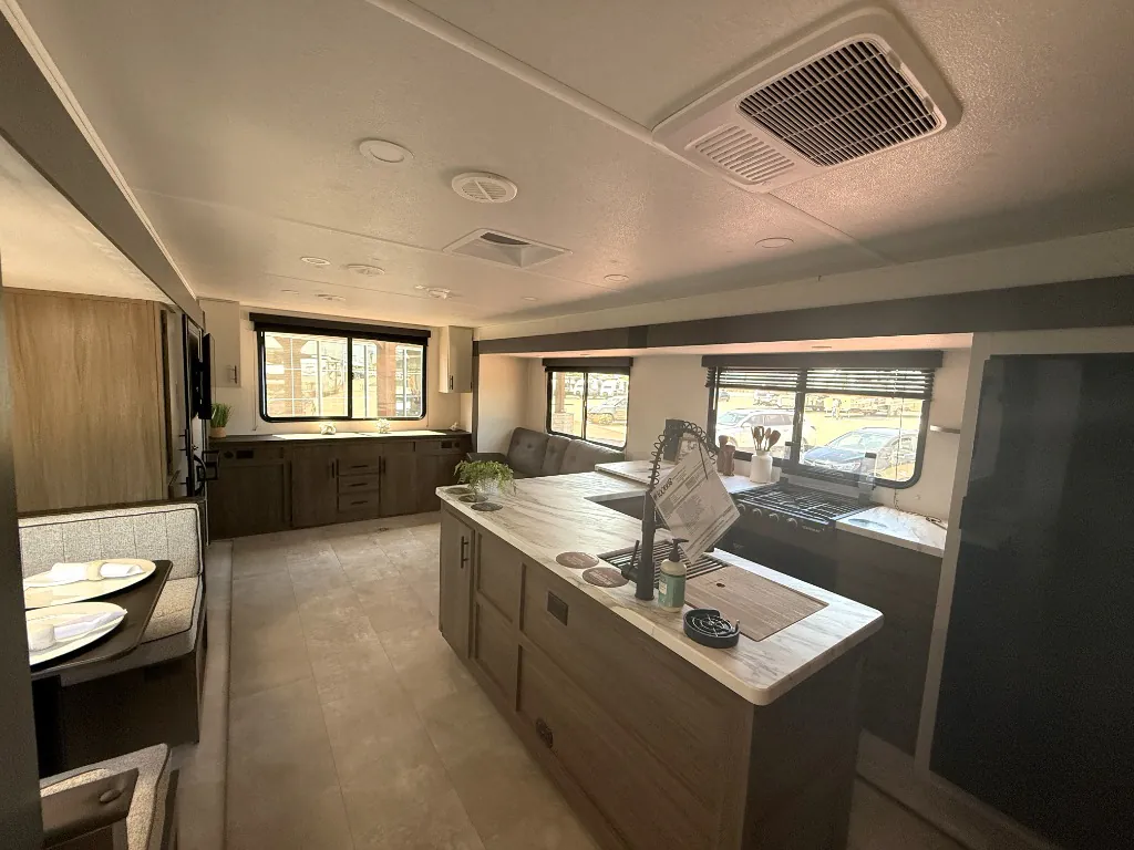 2027 Forest River Tracer 286RL, Photos photo 10
