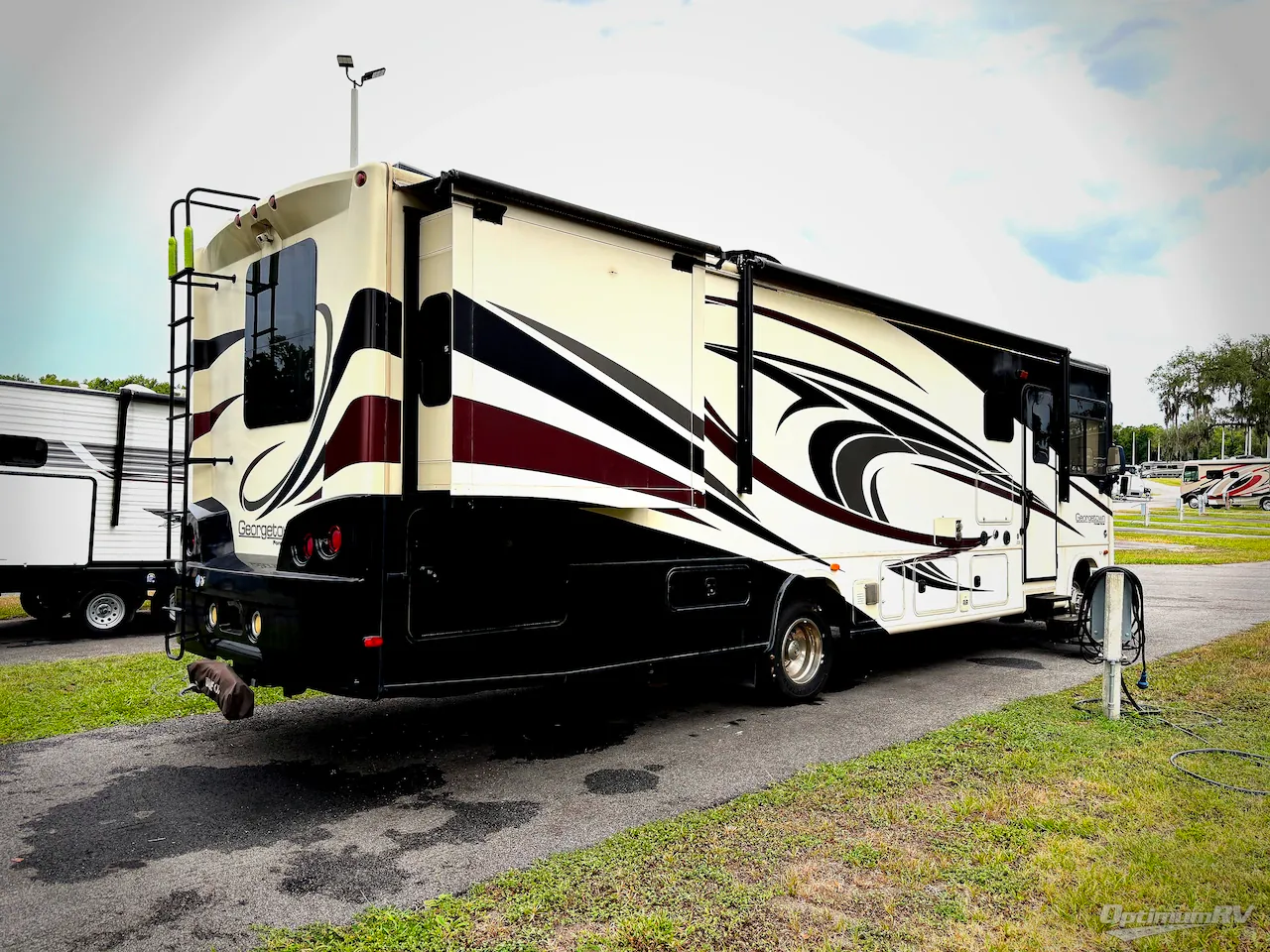 2015 Forest River Georgetown 335DS - Photo 3
