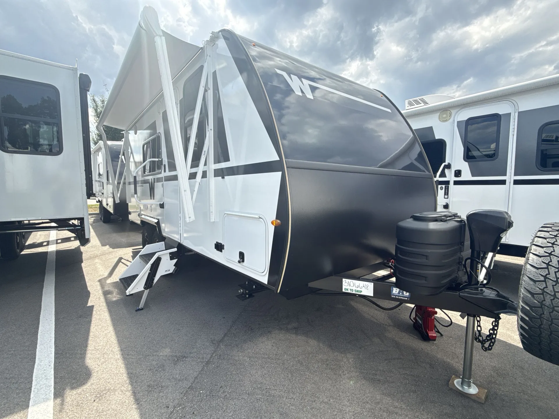 2027 Winnebago Micro Minnie 2108DS