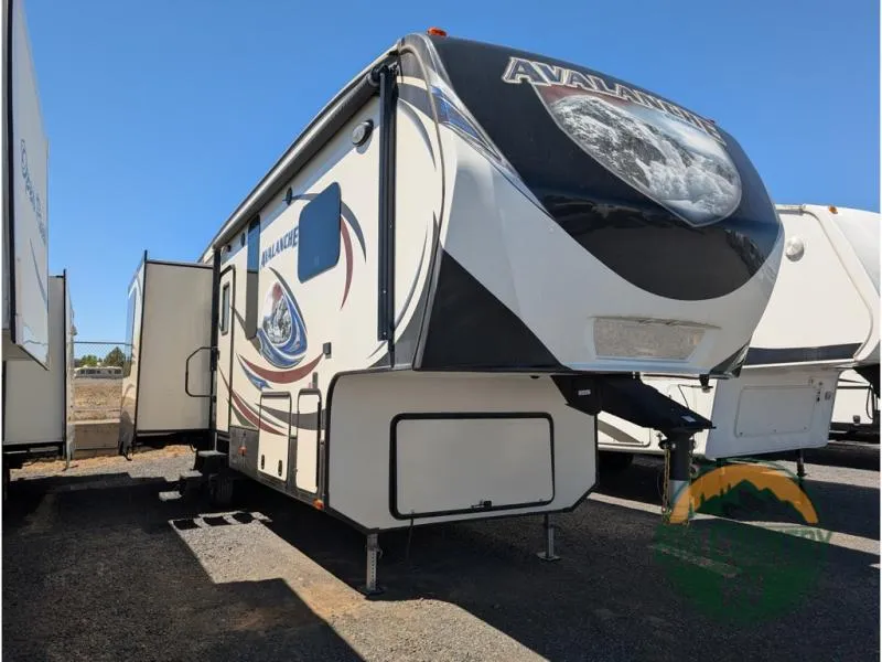 2014 Keystone RV Avalanche 295RL - Main photo