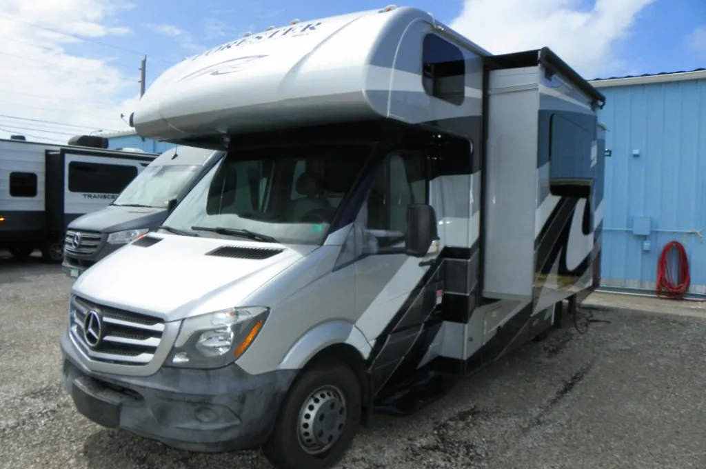 2017 Forest River Forester MBS 2401R - Photo 3