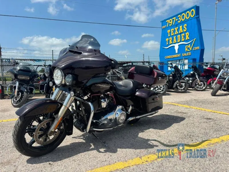2011 Harley-Davidson Street Glide Used    FLHX - Main photo