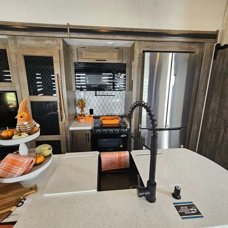 2021 Forest River Sabre 36BHQ, Photos photo 9