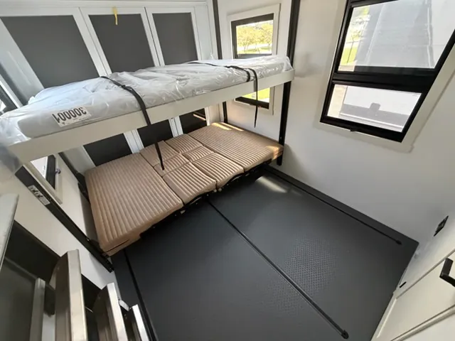 2027 Brinkley Model G 3970, Photos photo 28