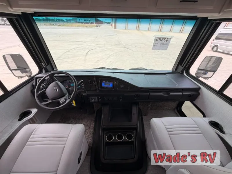 2026 Holiday Rambler Admiral 32N - Photo 4