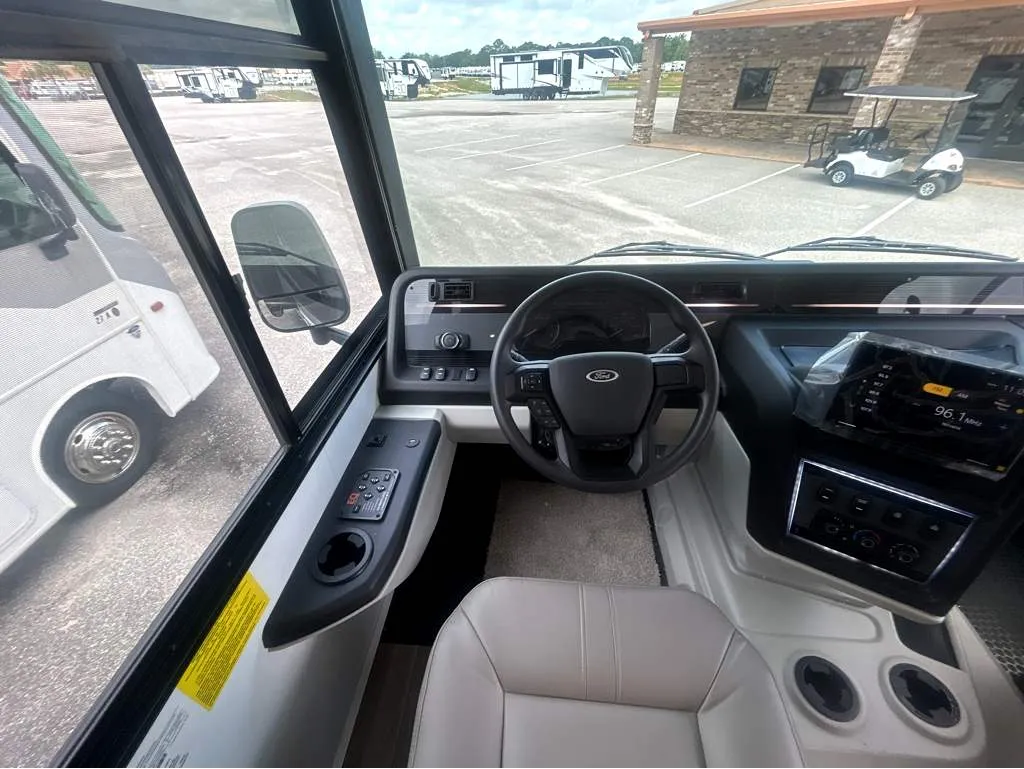 2027 Entegra Coach Vision XL 36C, Photos photo 15