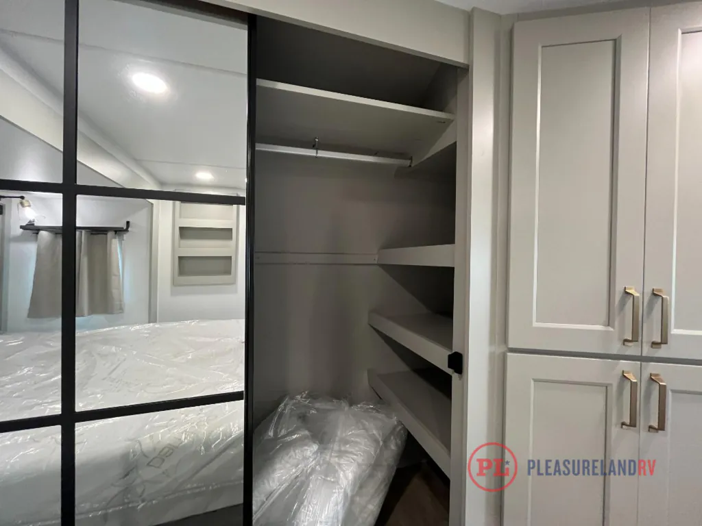 2026 Brinkley Model G 3970, Photos photo 36