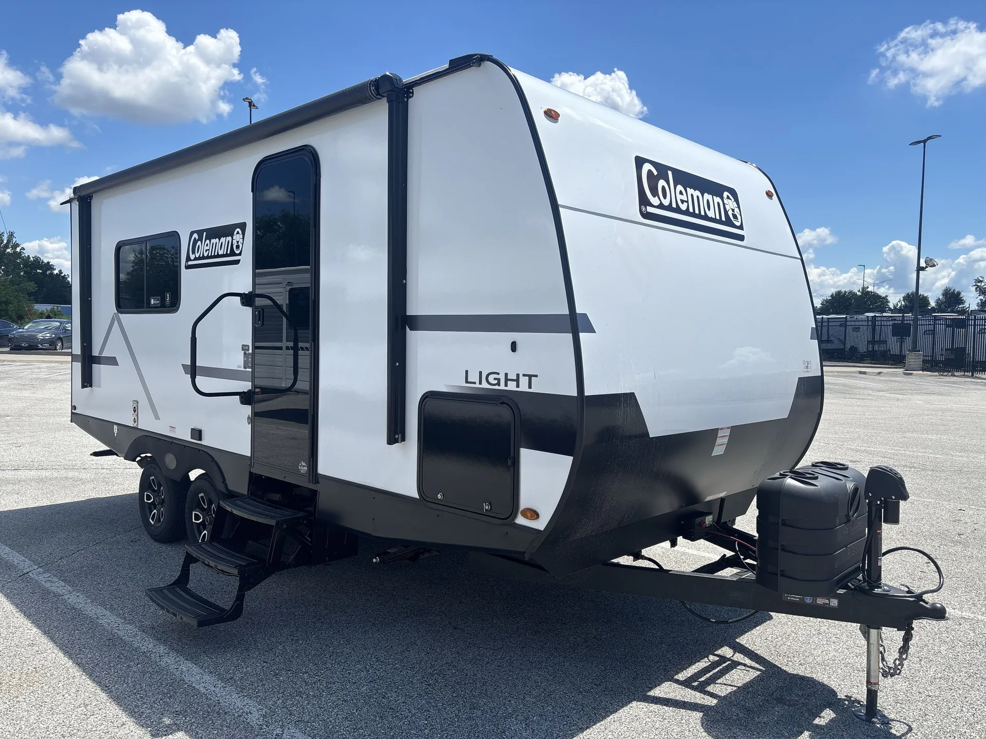 2027 Keystone Coleman Light 18RX - Photo 2