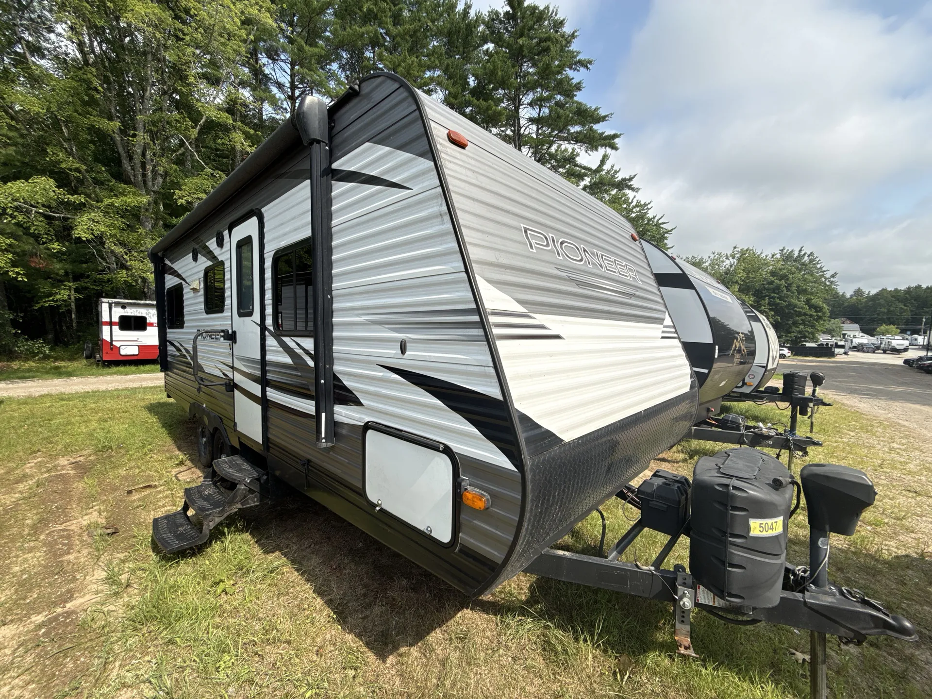 2019 Heartland Pioneer RD210 - Photo 2